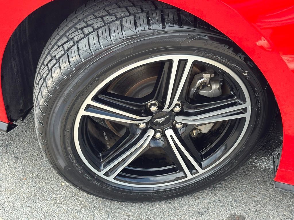 Used 2024 Ford Mustang Premium RWD image 31