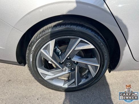 Used 2024 Hyundai Elantra Limited FWD image 14