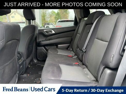 Used 2019 Nissan Pathfinder SV AWD/4WD image 12