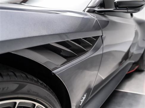 Used 2023 Aston Martin DBS Coupe image 21