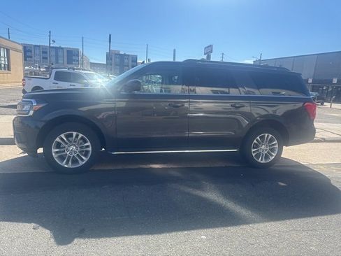 Used 2022 Ford Expedition Max XLT image 1
