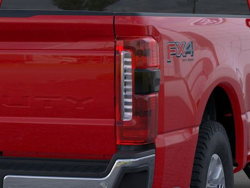 New 2025 Ford F350 XLT w/ 360-Degree Camera Package image 21