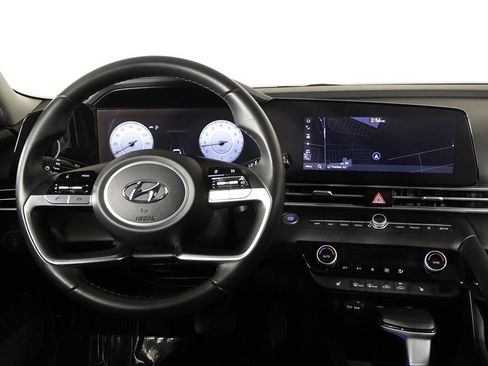 Used 2023 Hyundai Elantra Limited image 35