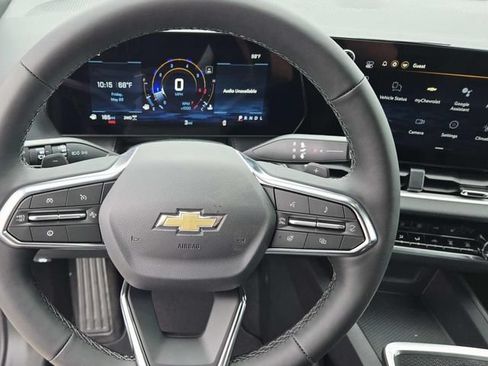 New 2026 Chevrolet Equinox LT w/ Convenience Package II AWD/4WD image 15