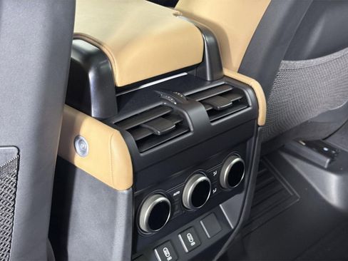New 2026 Land Rover Defender 110 X-Dynamic SE image 28
