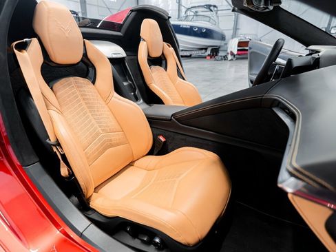 Used 2023 Chevrolet Corvette Stingray Premium Conv w/ Z51 Performance Package image 22