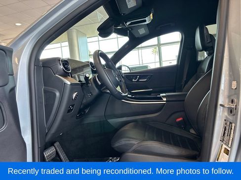 Used 2025 Mercedes-Benz GLC 300 4MATIC image 19