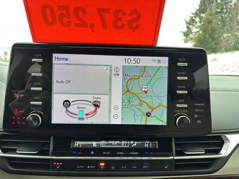 Used 2022 Toyota Sienna XLE image 20