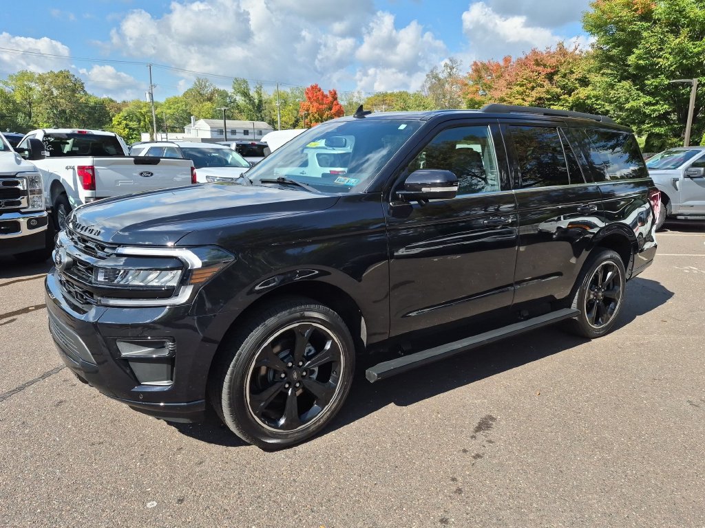 Certified 2023 Ford Expedition Limited AWD/4WD image 2
