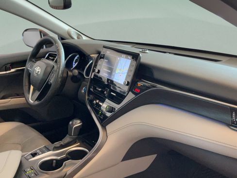 Used 2022 Toyota Camry XLE w/ Navigation Upgrade Package FWD image 39