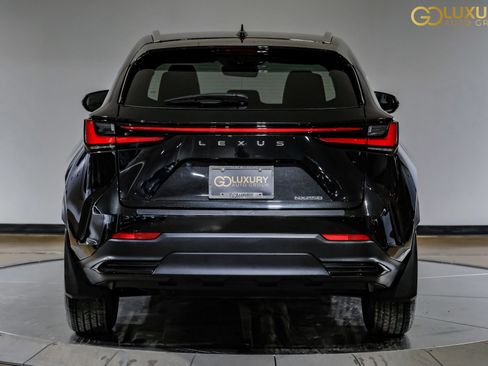 Used 2024 Lexus NX 250 FWD image 11