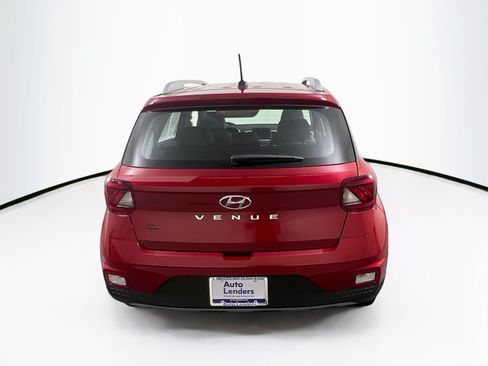 Used 2023 Hyundai Venue Limited FWD image 6