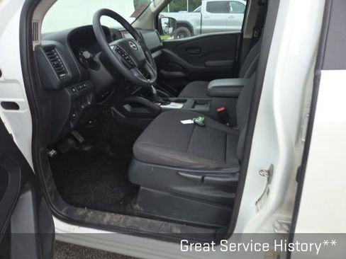 Used 2022 Nissan Frontier S w/ Technology Package AWD/4WD image 8