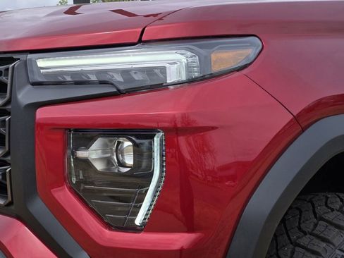 New 2026 GMC Canyon AT4X w/ LPO, Black Badging Package AWD/4WD image 5