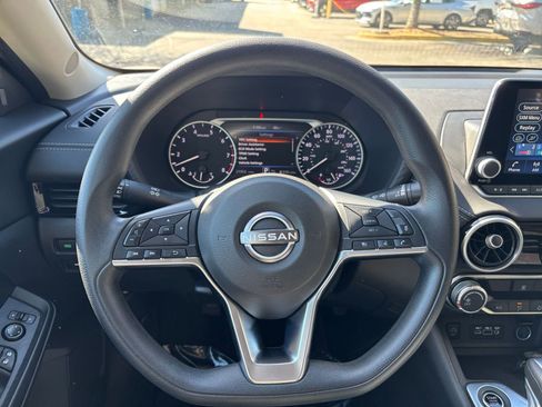 Used 2025 Nissan Sentra SV image 29