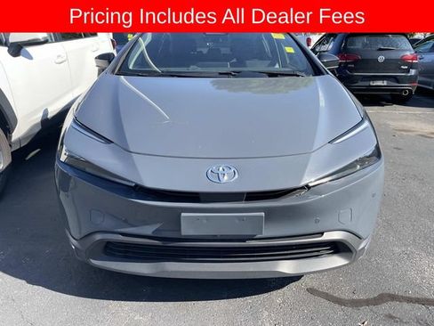 Used 2023 Toyota Prius LE FWD image 13