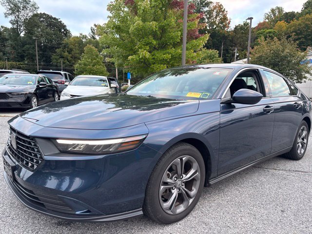 Used 2023 Honda Accord EX image 2