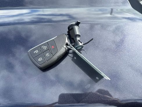 Used 2024 GMC Sierra 1500 Elevation image 28