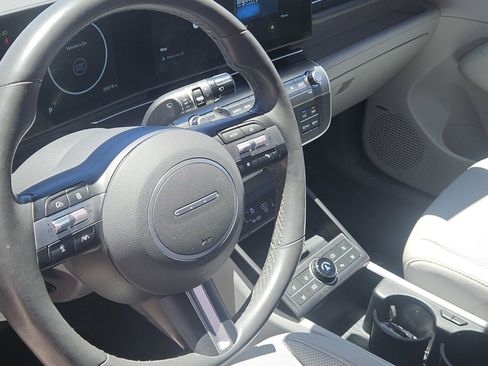 Used 2025 Hyundai Kona Limited AWD/4WD image 19