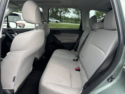Used 2018 Subaru Forester 2.5i Premium AWD/4WD image 17