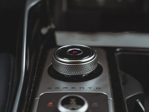 Used 2023 Kia Sorento SX Prestige image 31