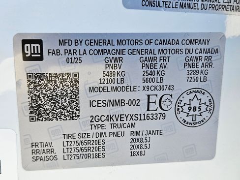 Used 2025 Chevrolet Silverado 3500 High Country w/ Technology Package image 35