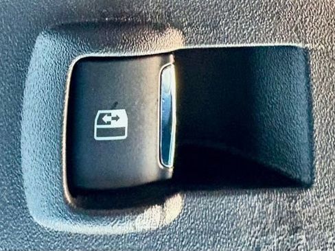 Used 2019 Ford F150 XLT w/ Equipment Group 302A Luxury image 39