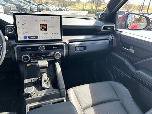 Used 2025 Toyota 4Runner Limited w/ Tow Technology Package image 18