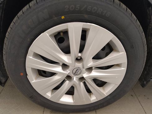 Used 2024 Nissan Sentra S FWD image 31