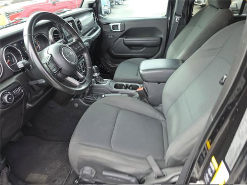 Used 2021 Jeep Wrangler Unlimited Sport image 12