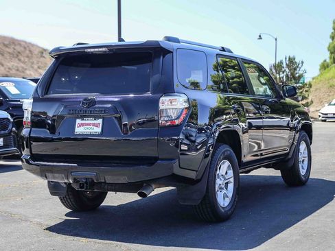 Certified 2022 Toyota 4Runner SR5 Premium w/ Moonroof Package RWD image 4