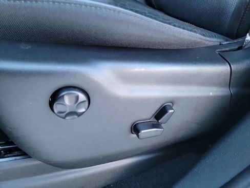 Used 2024 Dodge Durango GT image 11