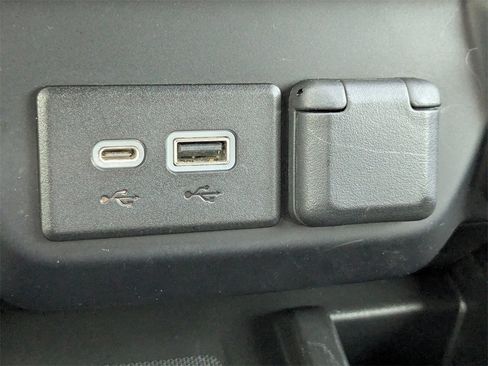 Used 2020 GMC Sierra 1500 AT4 w/ AT4 Premium Package image 24