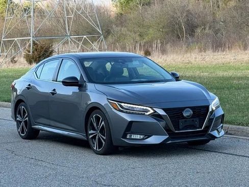 Used 2022 Nissan Sentra SR w/ SR Premium Package FWD image 29