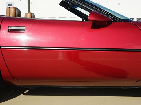 Used 1990 Chevrolet Corvette Convertible image 38