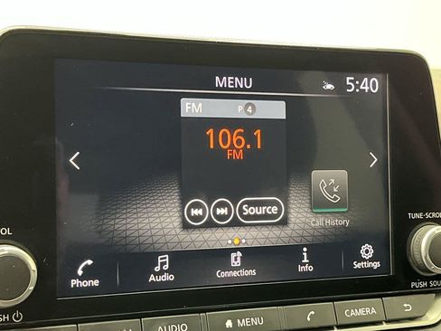 Used 2023 Nissan Rogue SV AWD/4WD image 18
