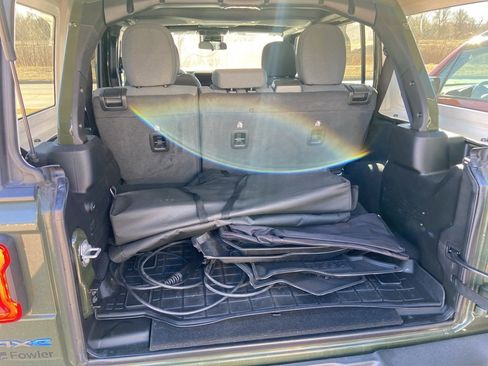 Used 2024 Jeep Wrangler Unlimited image 6