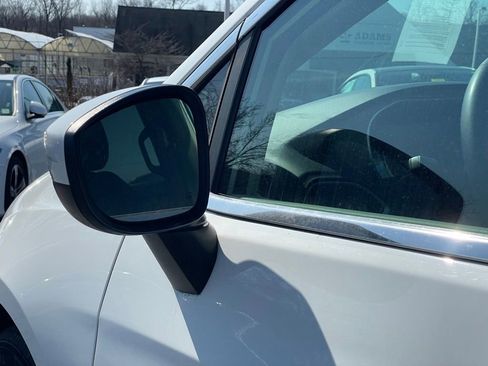 Used 2023 Chrysler Voyager LX image 29