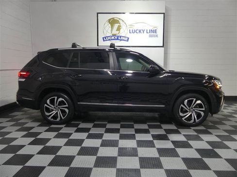 Used 2022 Volkswagen Atlas SEL AWD/4WD image 6