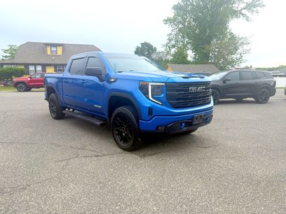 Used 2022 GMC Sierra 1500 Elevation w/ Preferred Package