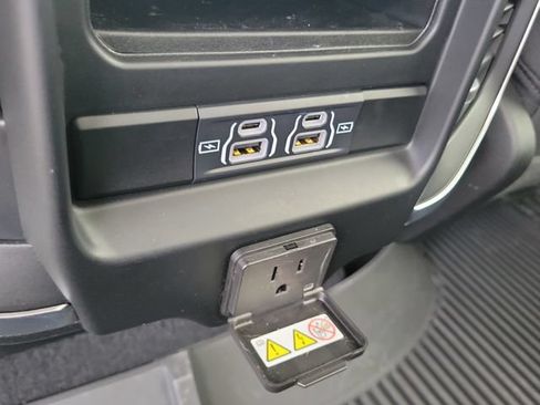 Used 2025 RAM 1500 Big Horn AWD/4WD image 20