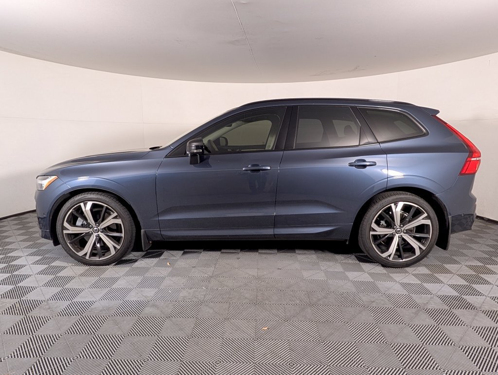 Used 2024 Volvo XC60 B5 Ultimate w/ Climate Package AWD/4WD image 2