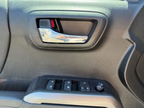 Used 2023 Toyota Tacoma TRD Off-Road AWD/4WD image 19