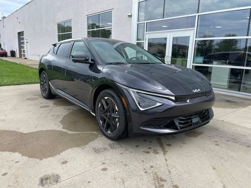 New 2026 Kia EV6 Wind AWD/4WD image 1