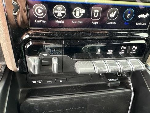 Used 2019 RAM 1500 Laramie AWD/4WD image 29