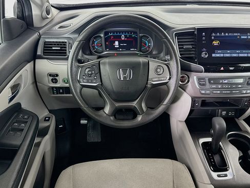 Used 2019 Honda Pilot EX image 16