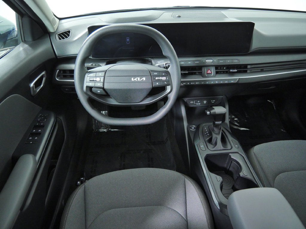 Used 2025 Kia K4 FWD image 23