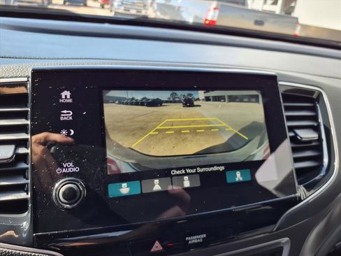 Used 2023 Honda Passport EX-L image 6