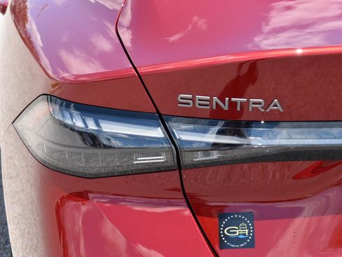 Used 2026 Nissan Sentra SV w/ SV Convenience Package FWD image 7