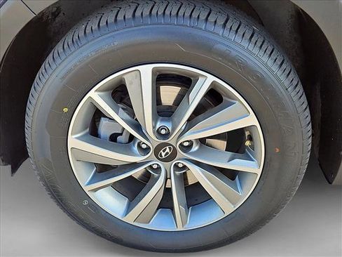 Used 2019 Hyundai Santa Fe SEL w/ Cargo Package image 30